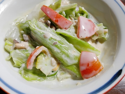 茹でキャベツと完熟トマトのいぶりがっこタルタル和え